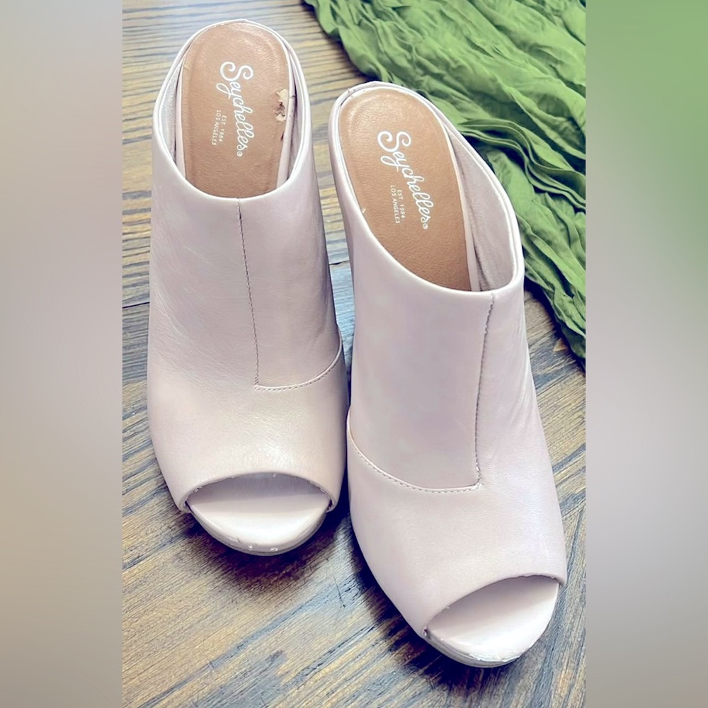 Light pink leather heels by Seychelles